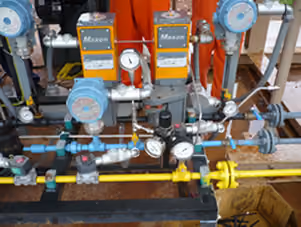 Maxon gas valve train with regulators and pressure gauges
